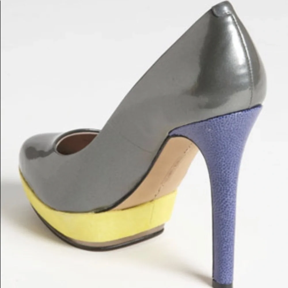 Vince Camuto vince camuto